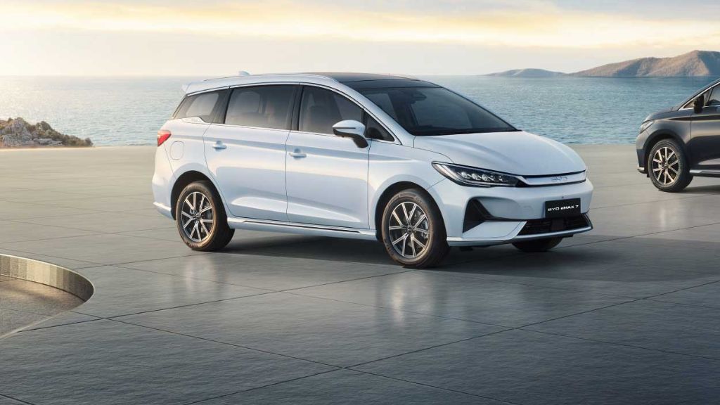 BYD eMAX 7